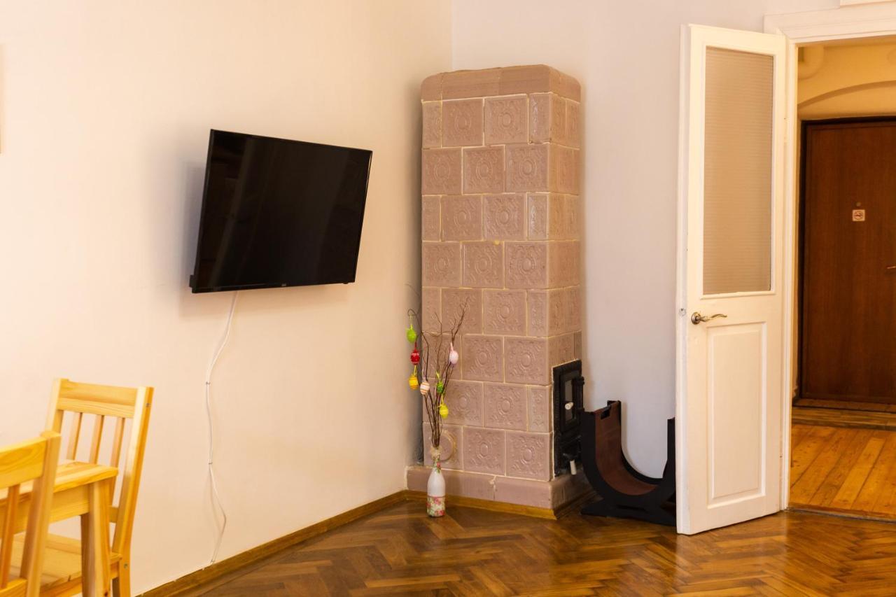 Peaceful Studio On Rynok Square Lviv Exteriör bild