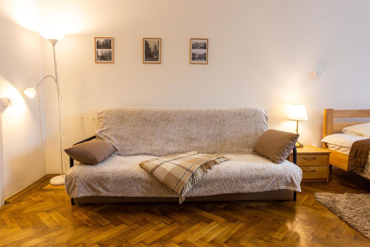 Peaceful Studio On Rynok Square Lviv Exteriör bild