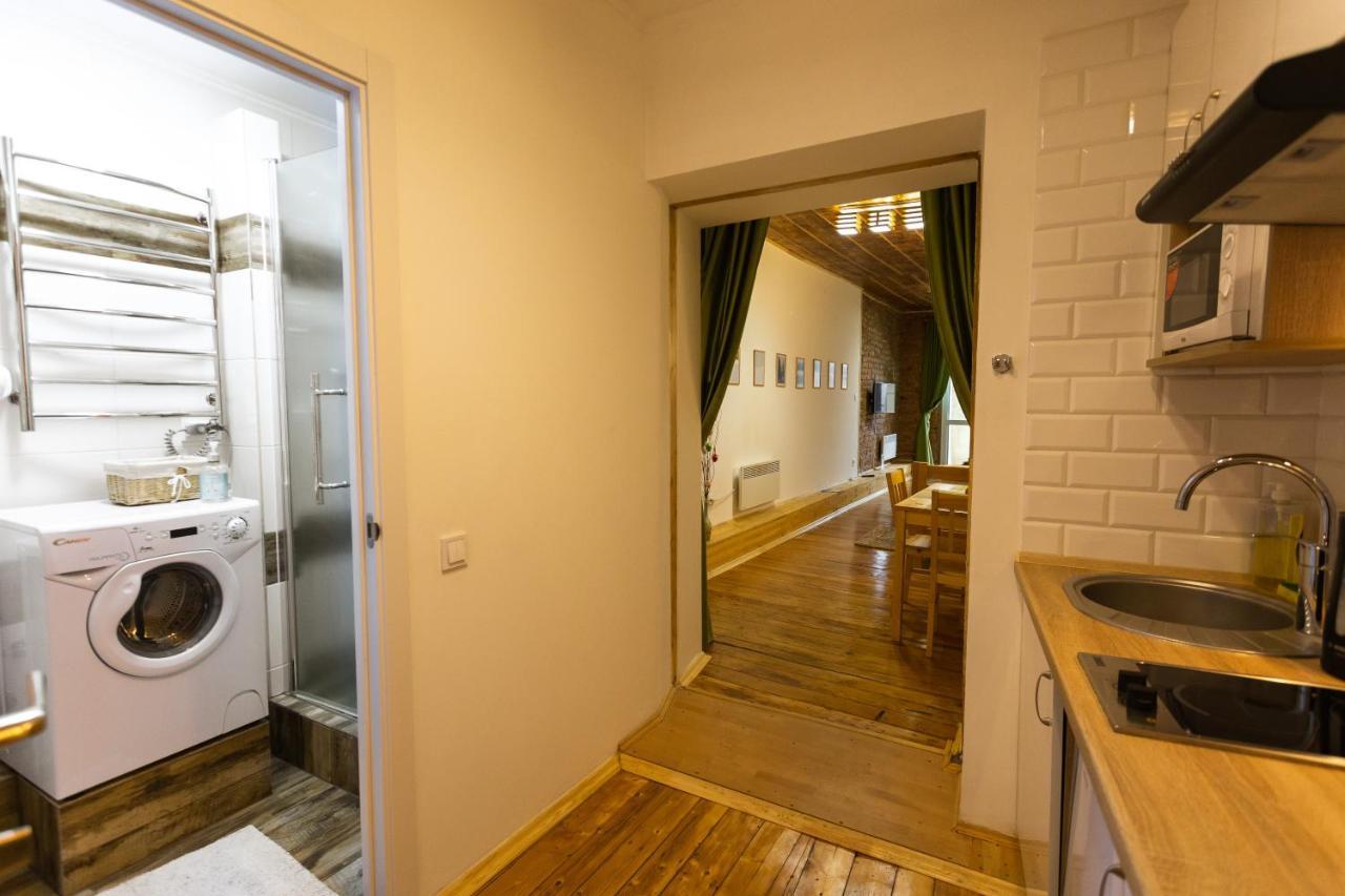 Peaceful Studio On Rynok Square Lviv Exteriör bild